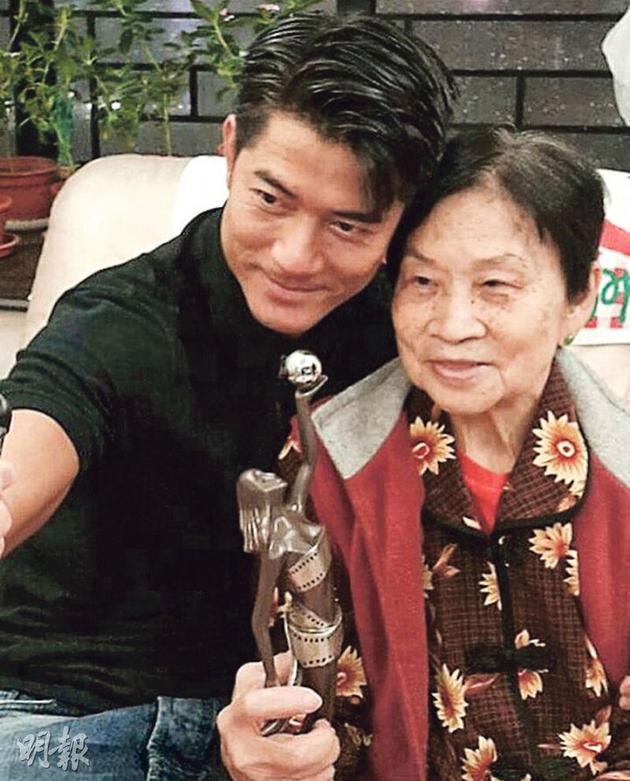 郭富城一向都很孝顺,母亲的意见一定要尊重